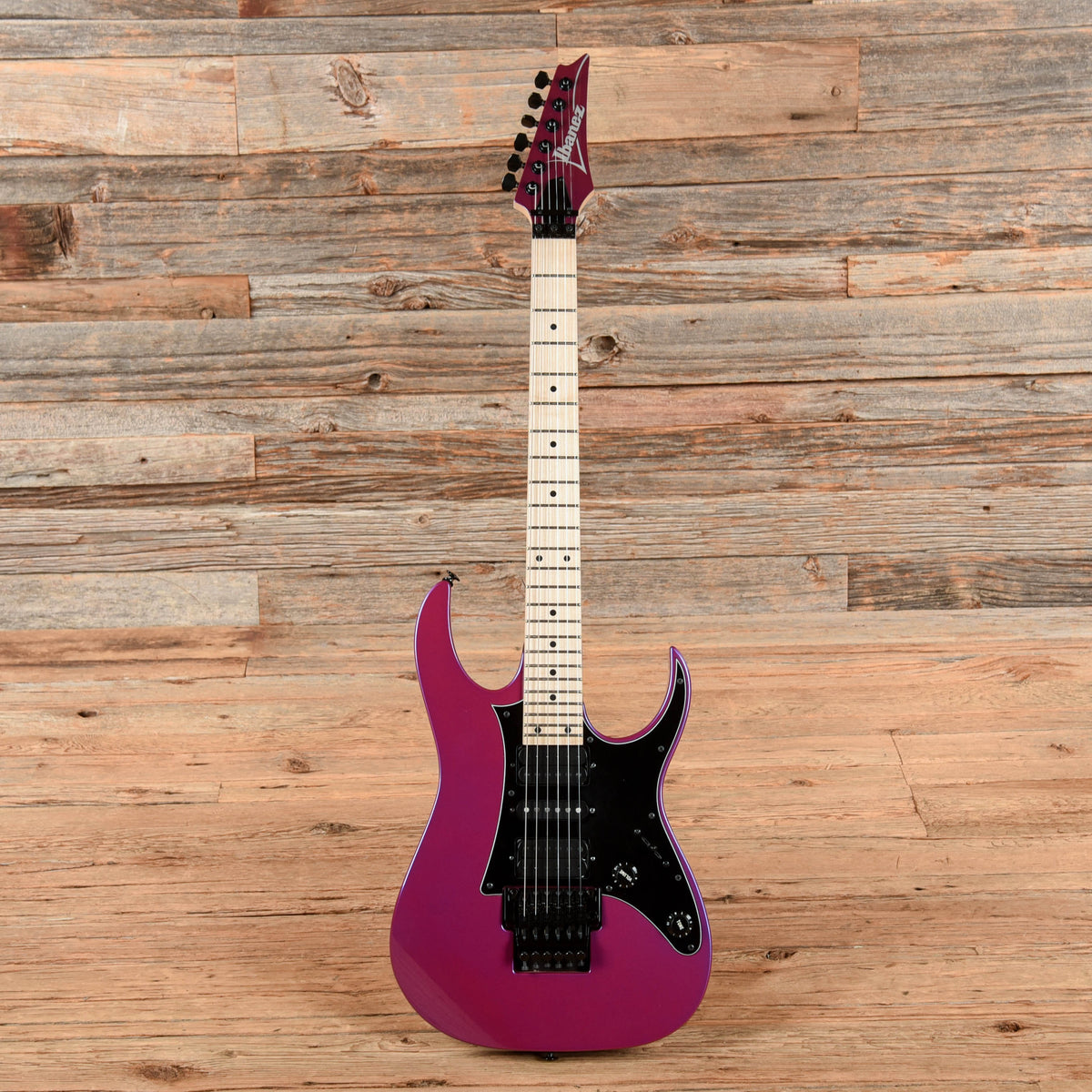 Ibanez RG550 Genesis Collection Purple Neon 2024 - View 4 | MusicMarket