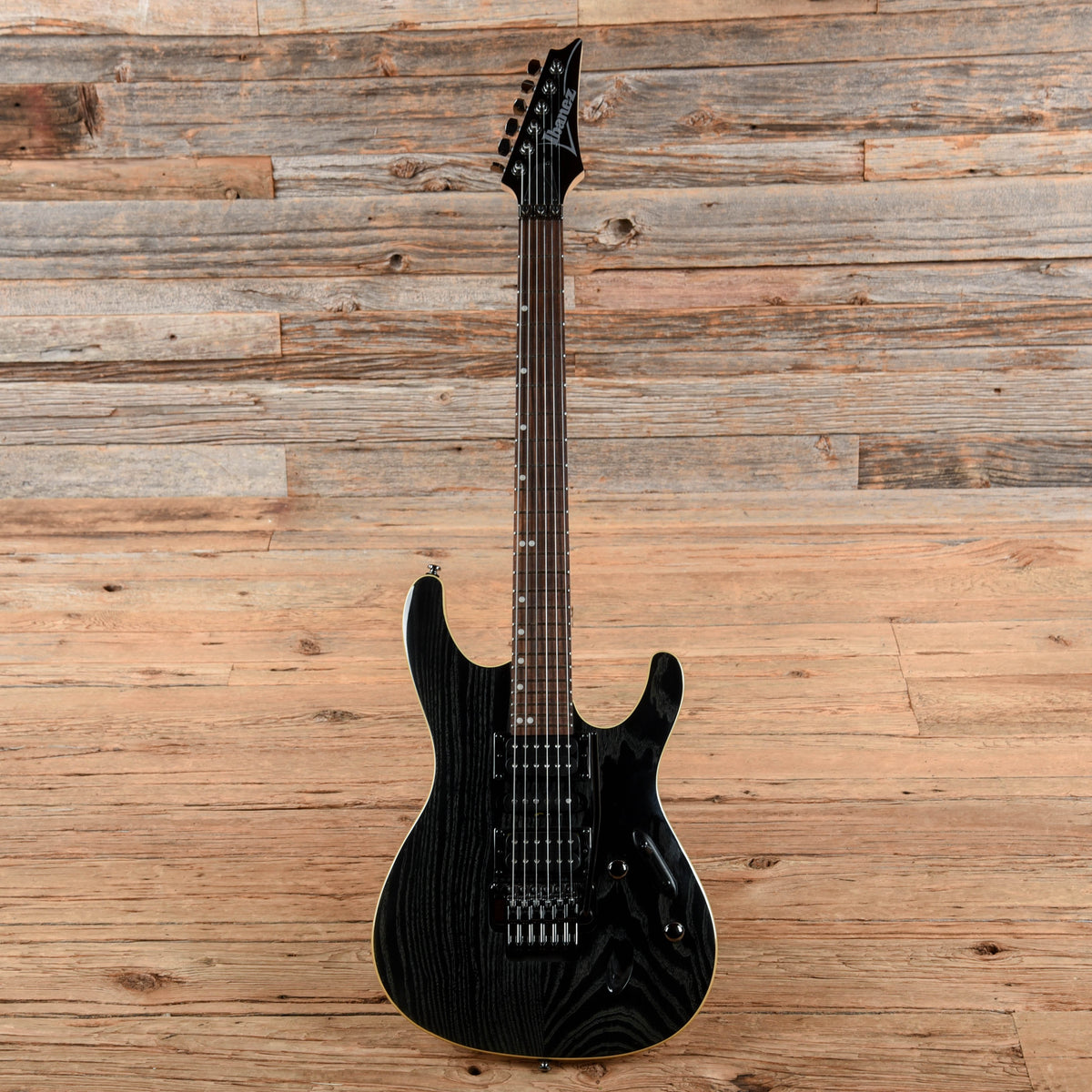 Ibanez S570AH Black 2023 - View 4 | MusicMarket
