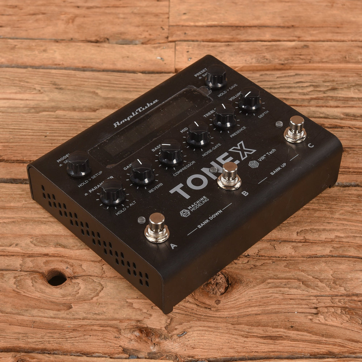 IK Multimedia Amplitube ToneX Pedal - MusicMarket