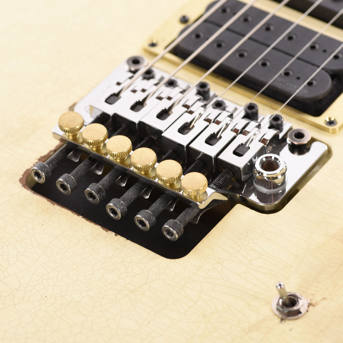 Jackson Custom Shop Special Edition PC1 Phil Collen Nitro Tour Relic Vanilla Shake - View 11 | MusicMarket