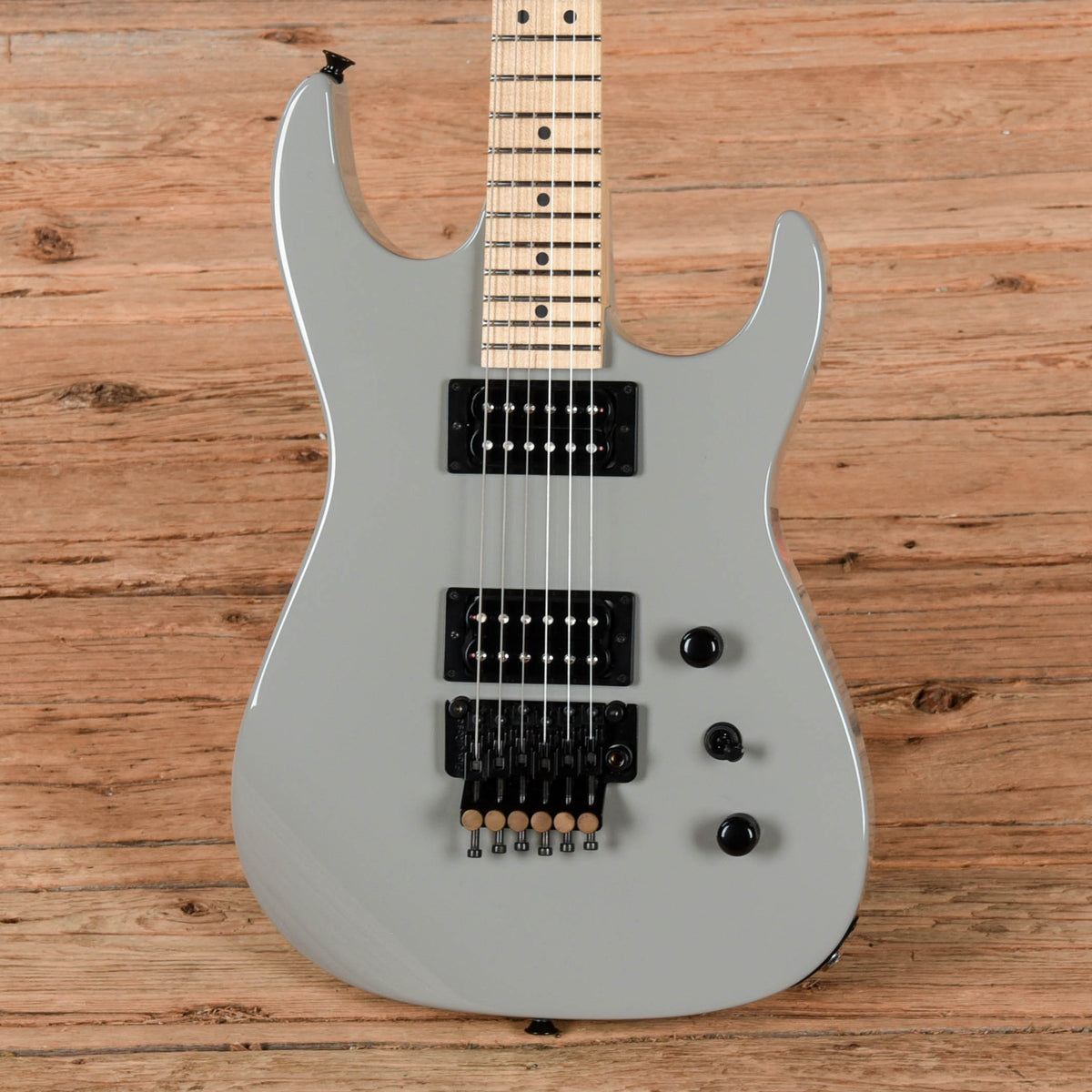 Jackson Custom Shop 1982 Dinky Nitro Pristine Crayon Grey 2023 - View 2 | MusicMarket