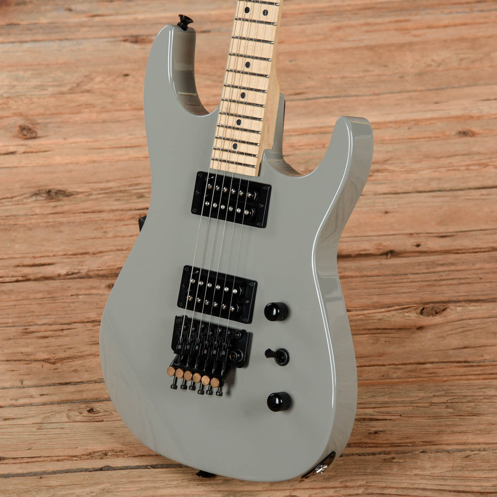 Jackson Custom Shop '82 Dinky Reissue Crayon Grey - View 2 | MusicMarket