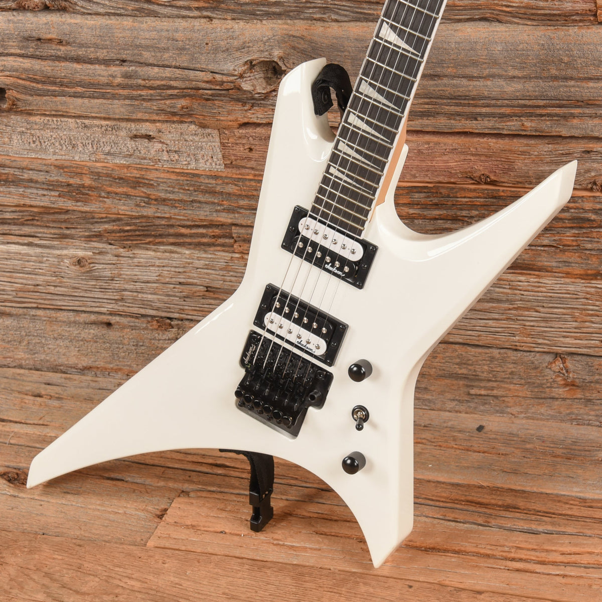 Jackson JS Series JS32 Warrior White 2018 - View 2 | MusicMarket