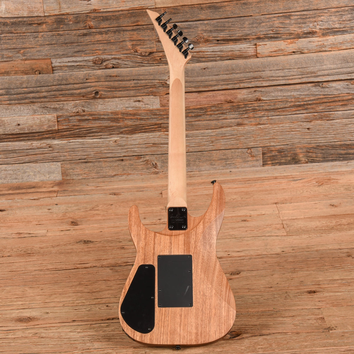 Jackson JS32 DKA Natural 2019 - View 5 | MusicMarket