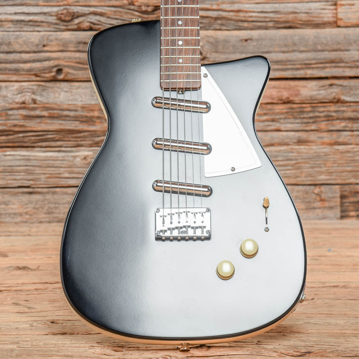 Jerry Jones Neptune Baritone Black - View 8 | MusicMarket