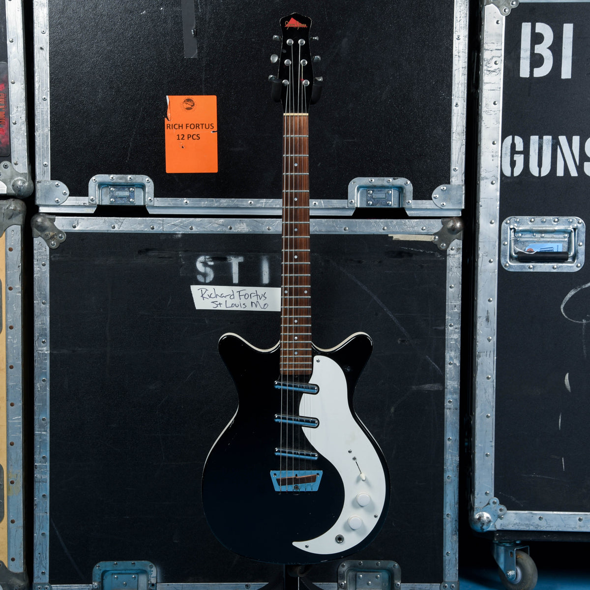Jerry Jones Shorthorn Black - MusicMarket