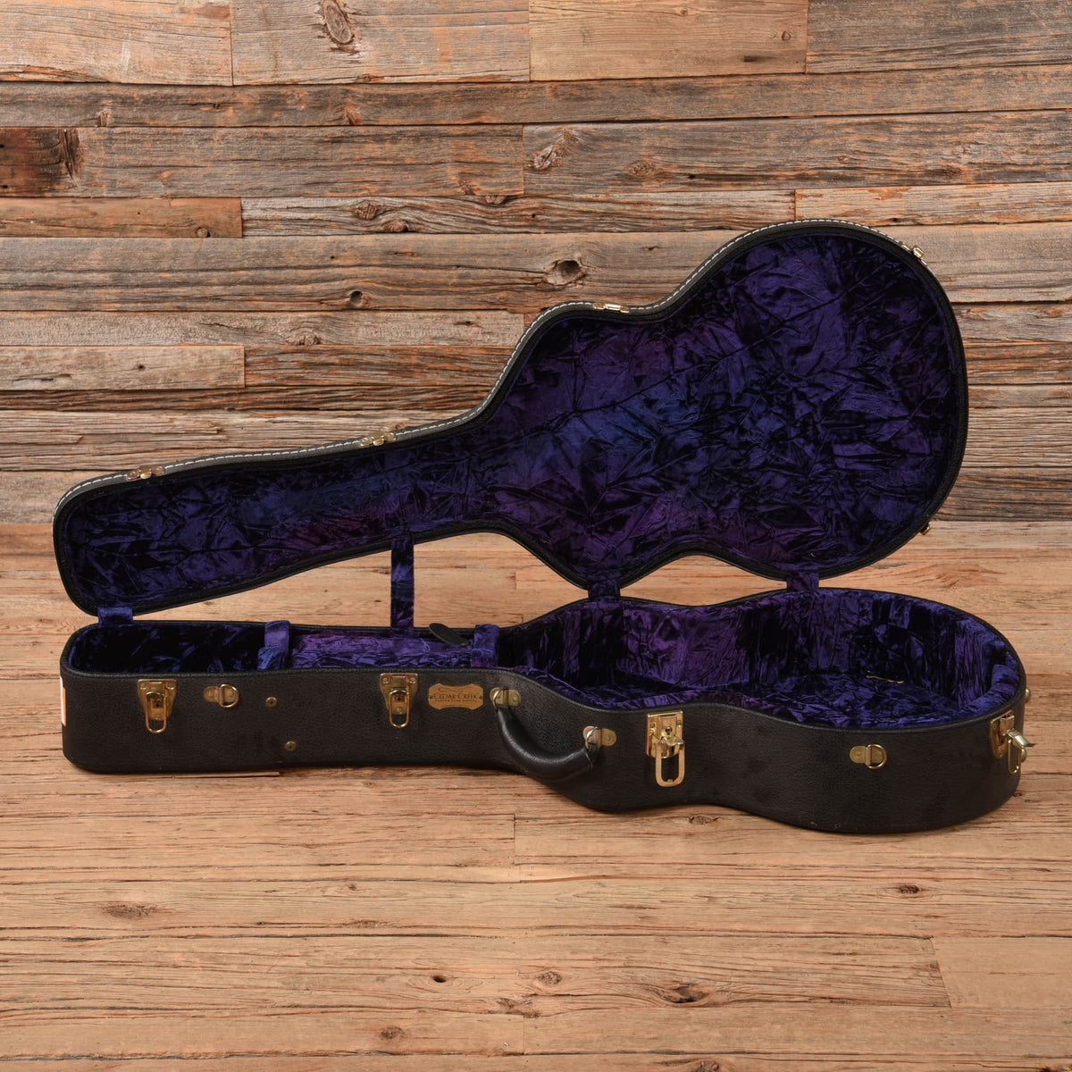 Kathy Wingert OM Spruce/Mastergrade EIR Natural 2001 - View 11 | MusicMarket