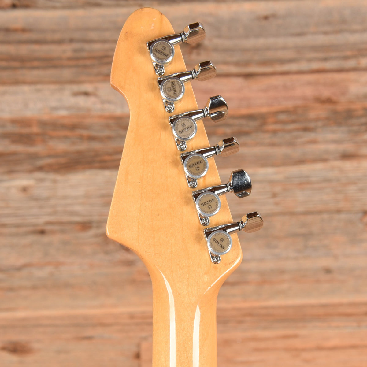 Kawai Aquarius Red - John Oates - View 7 | MusicMarket