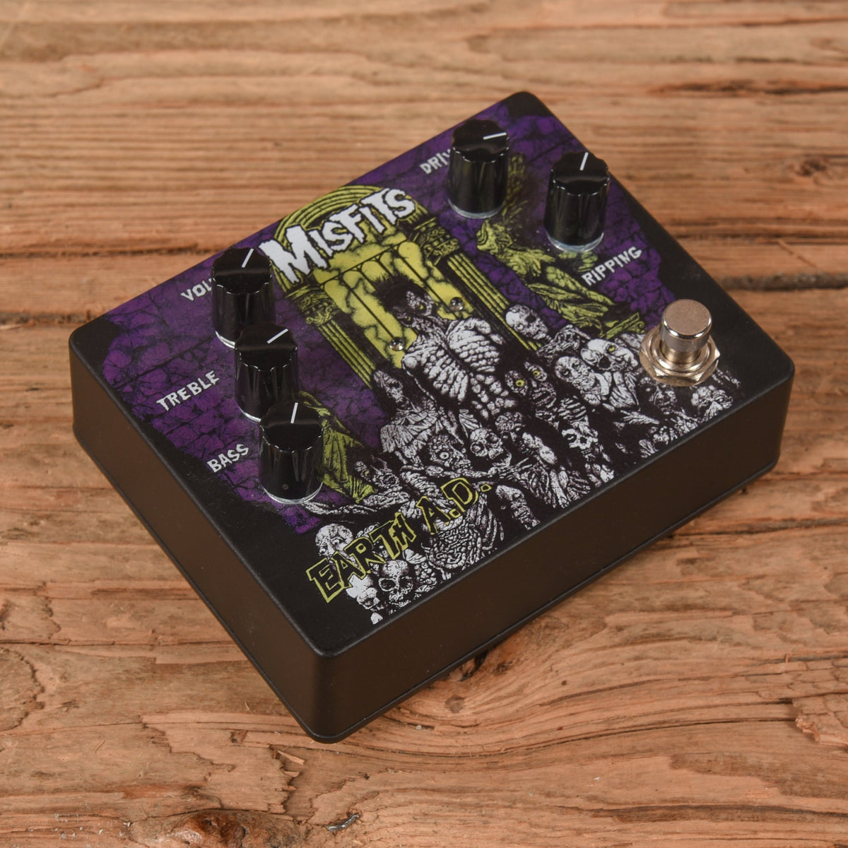 KHDK Misfits Earth A.D. / Wolf's Blood Guitar Pedal - MusicMarket