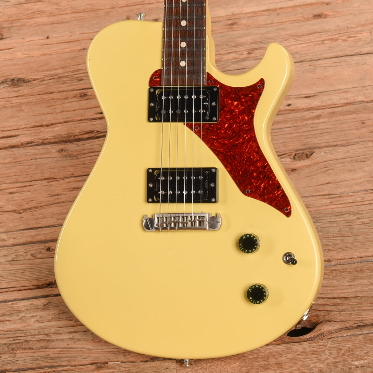 Knaggs Kenai J Yellow - View 2 | MusicMarket