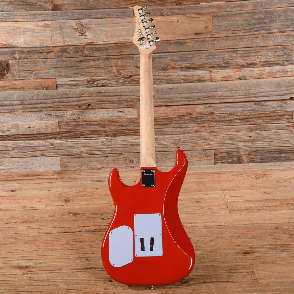 Kramer Pacer Classic Scarlet Red - View 5 | MusicMarket