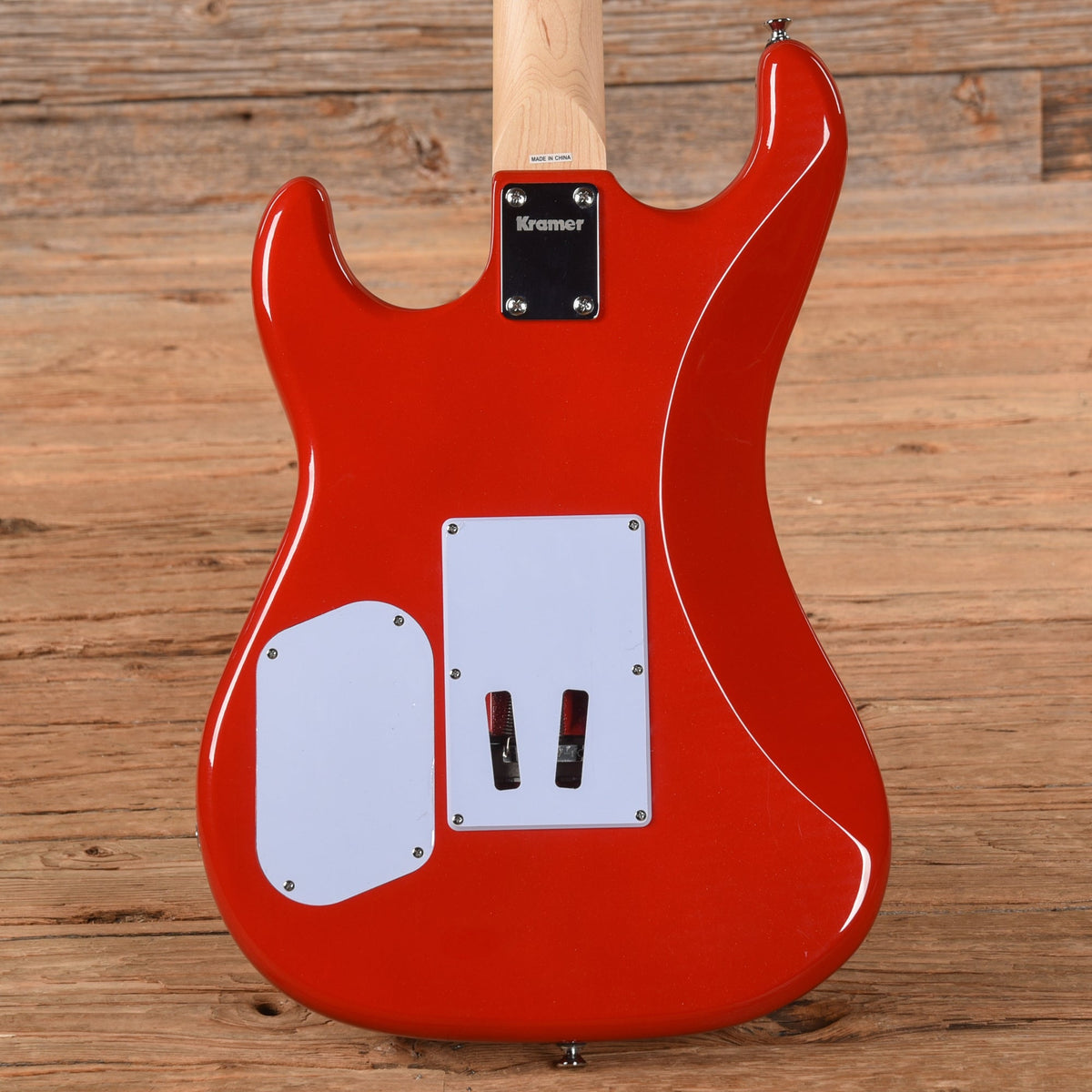Kramer Pacer Classic Scarlet Red - View 3 | MusicMarket