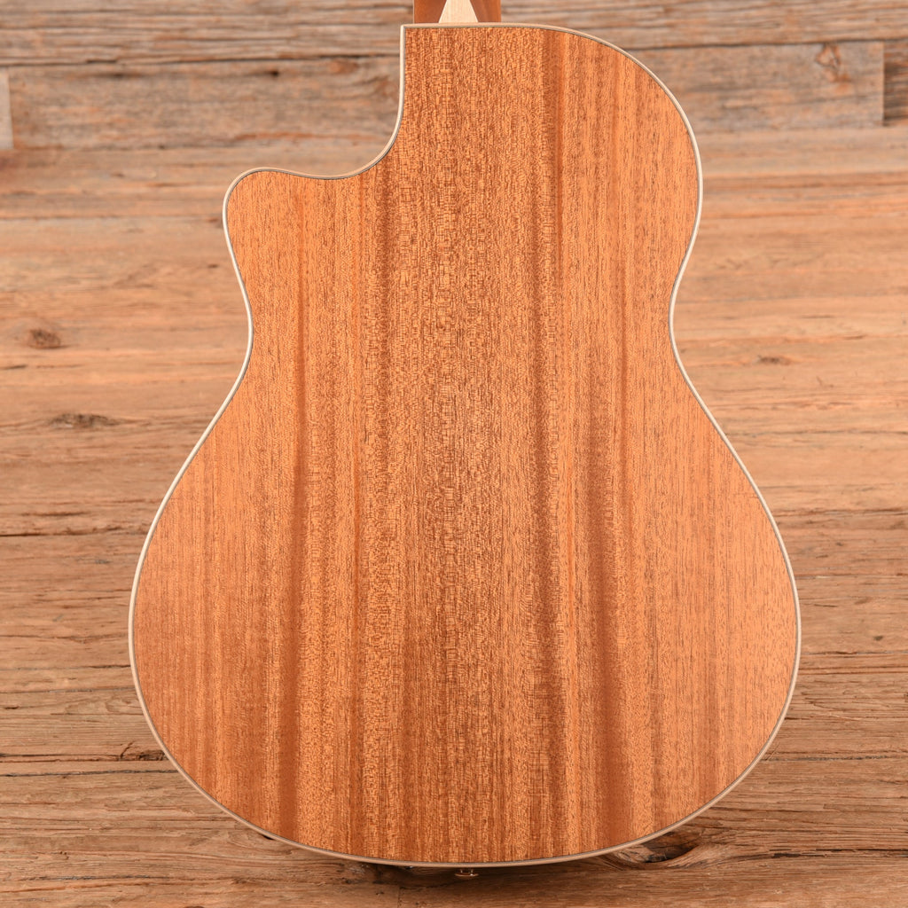 Larrivee LV-03 MH Natural - View 3 | MusicMarket