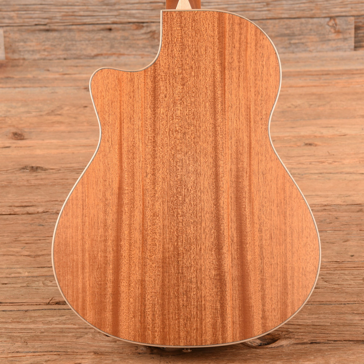 Larrivee LV-03 MH Natural - View 3 | MusicMarket