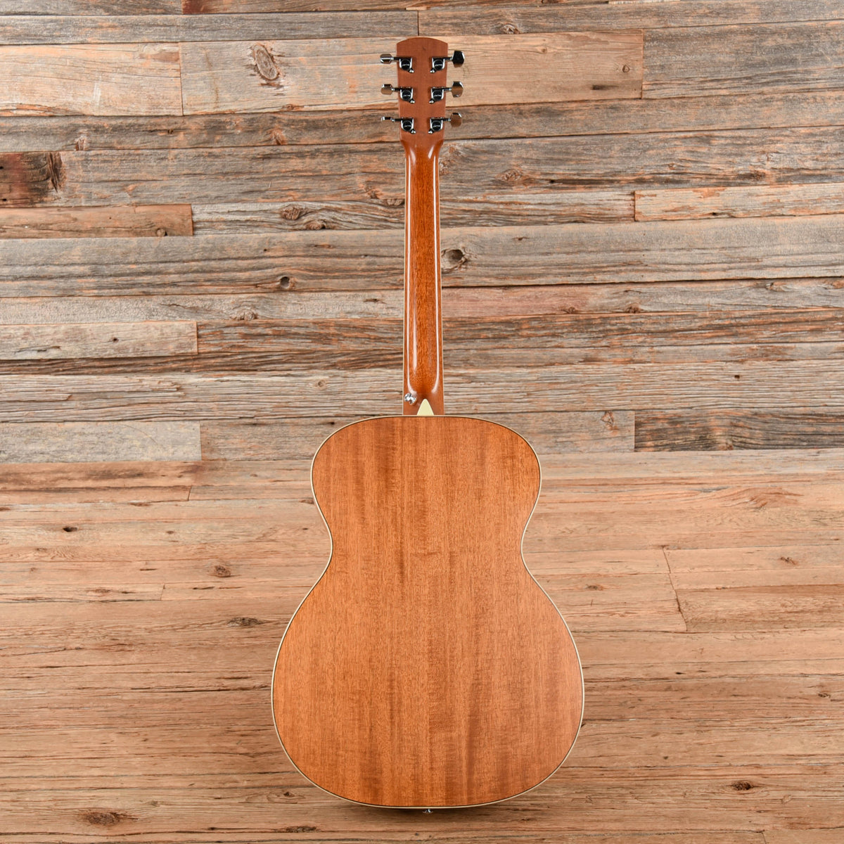 Larrivee OM-03 Natural 2004 - View 5 | MusicMarket
