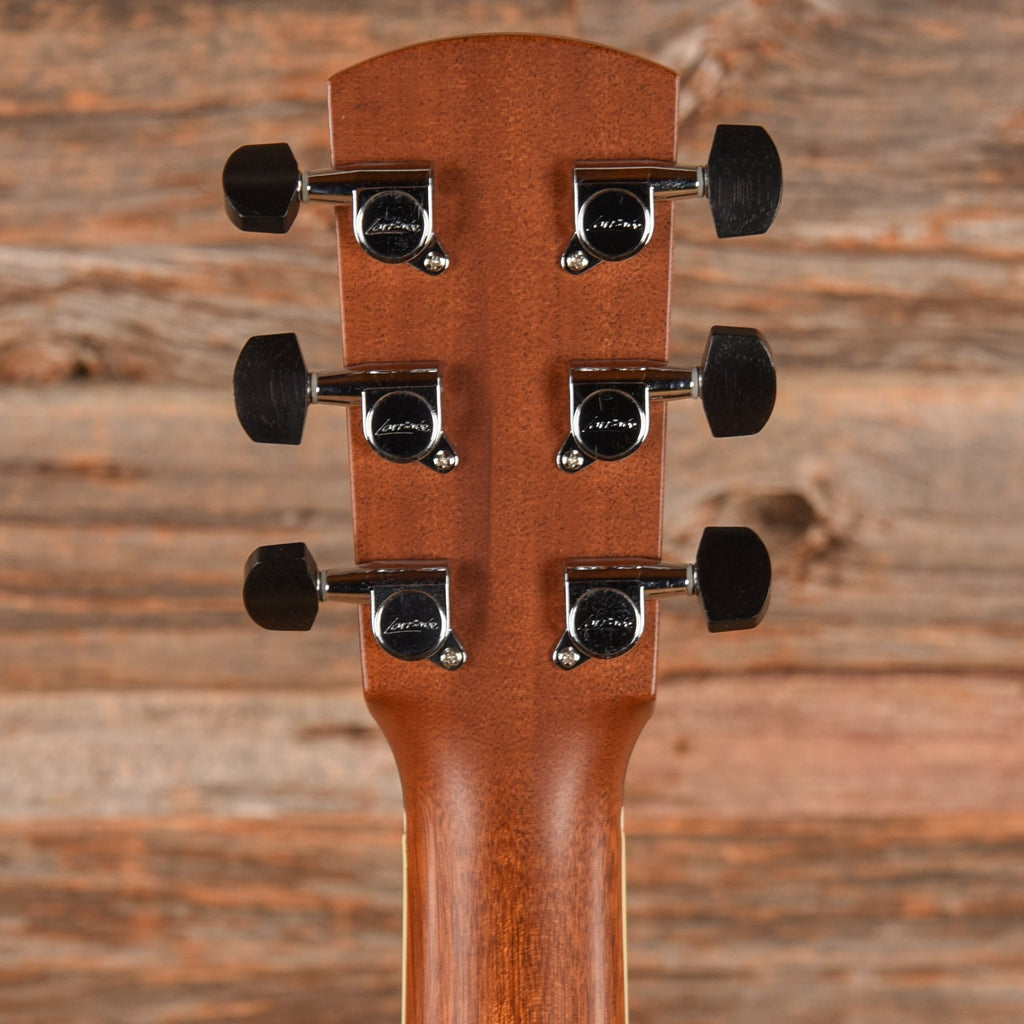 Larrivee OM-09 Natural 2004 - View 7 | MusicMarket