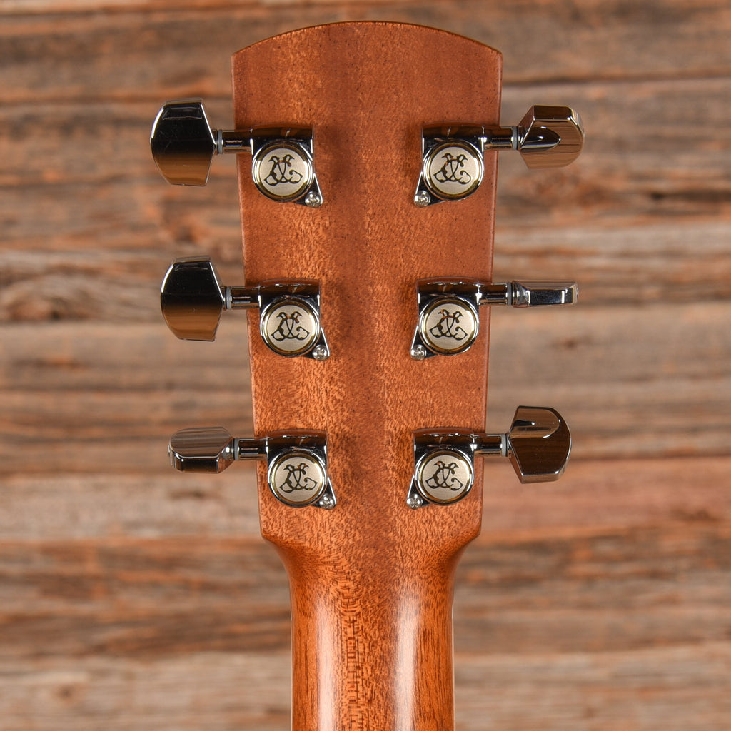 Larrivee L-09 Natural 2022 - View 7 | MusicMarket