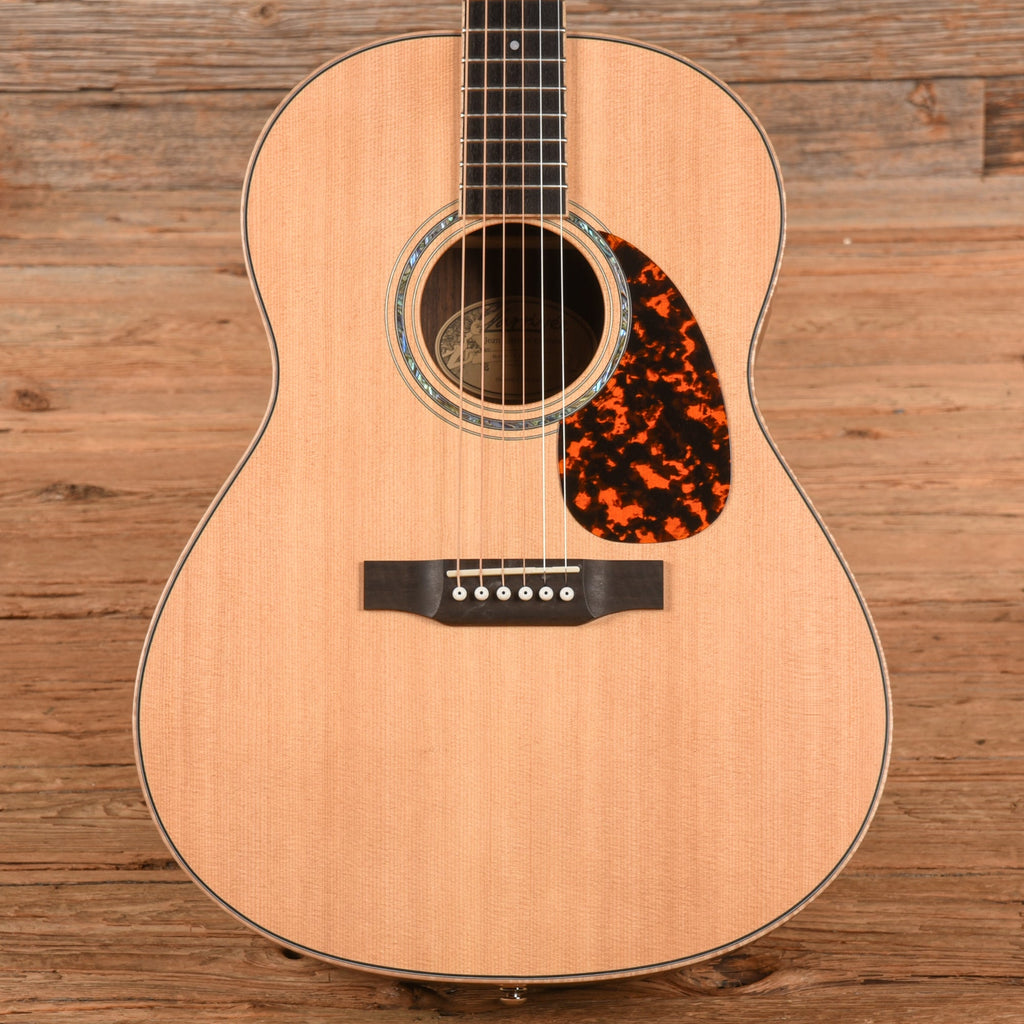 Larrivee L-09 Natural 2022 - MusicMarket