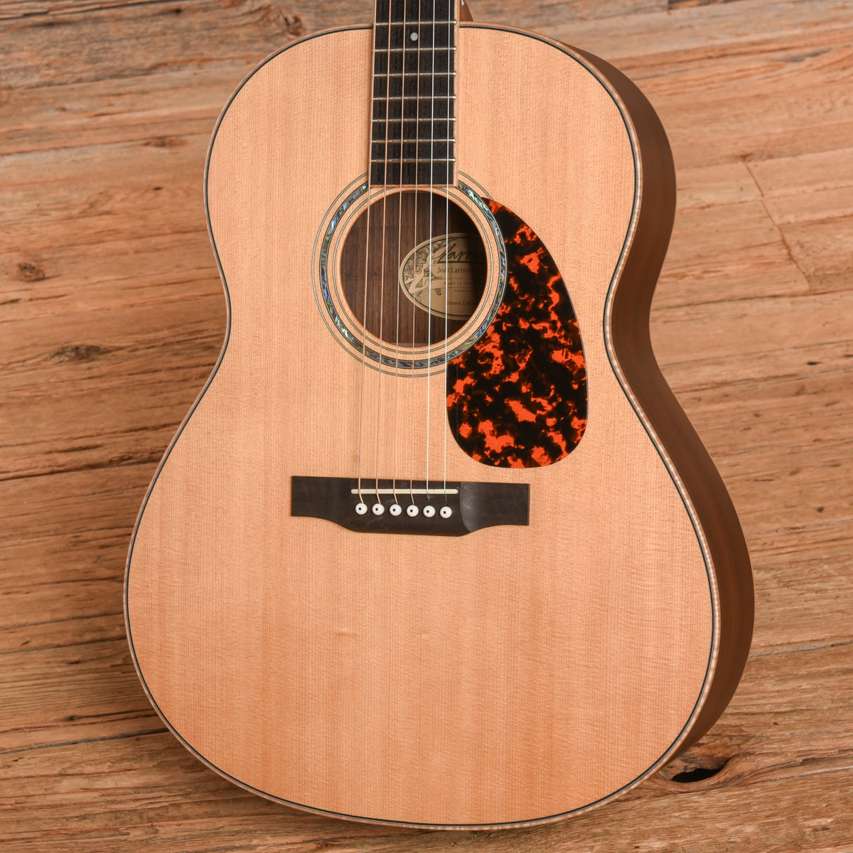 Larrivee L-09 Natural 2022 - View 2 | MusicMarket