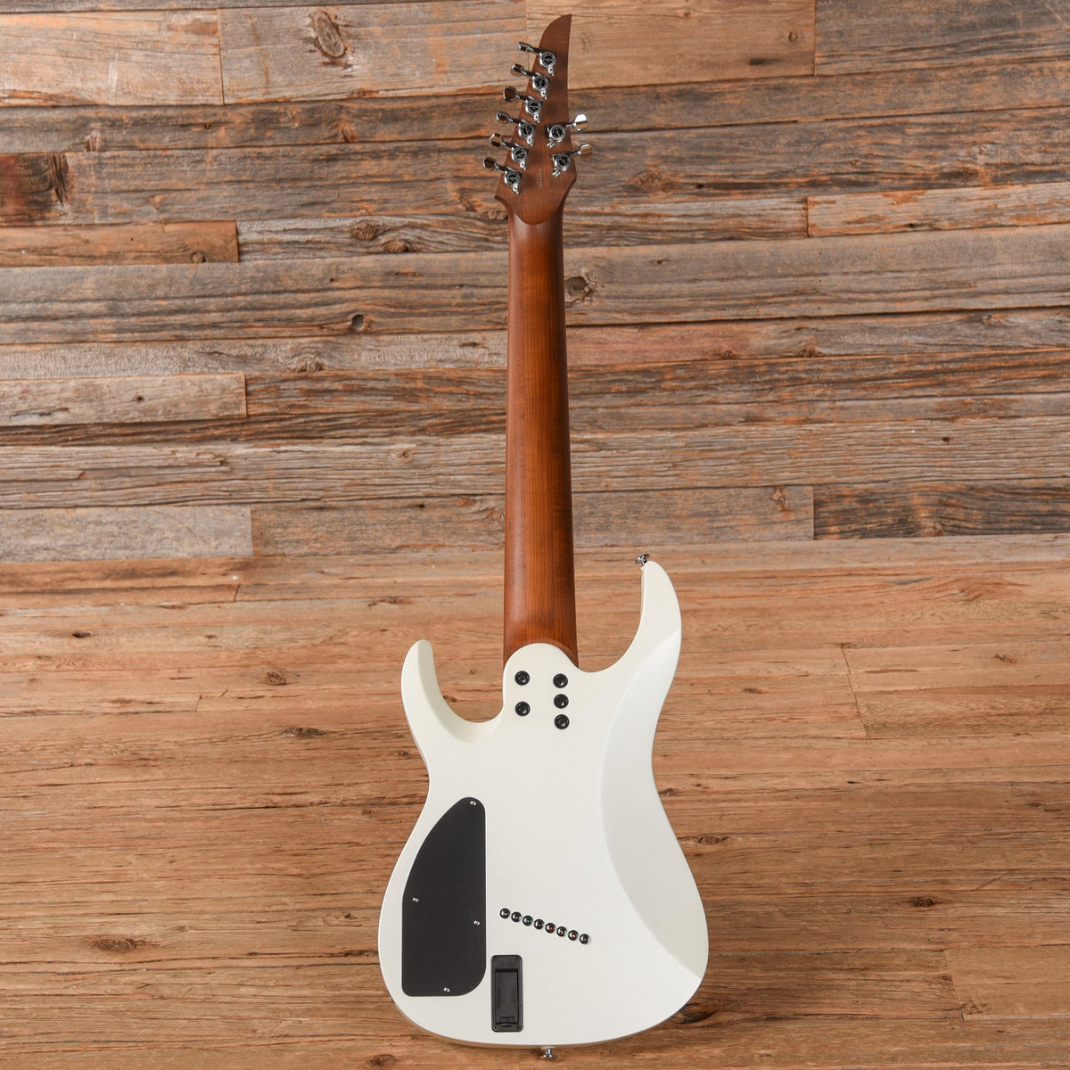 Legator N8FXA White - View 5 | MusicMarket