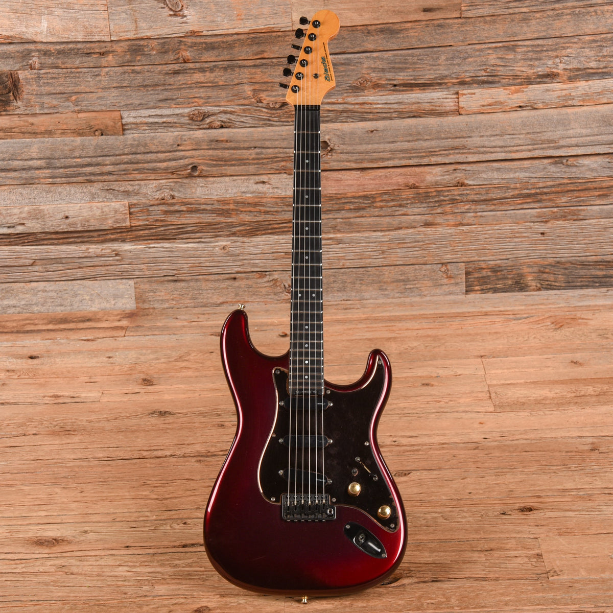 Levinson Blade Metallic Red - View 4 | MusicMarket