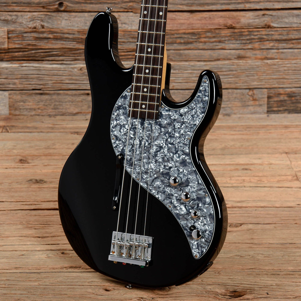 Line 6 Variax Bass 700 Black 2004 - View 2 | MusicMarket