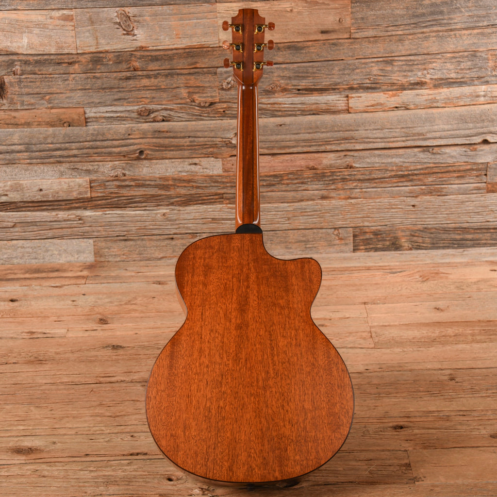 Lowden 012 Natural LEFTY - View 5 | MusicMarket