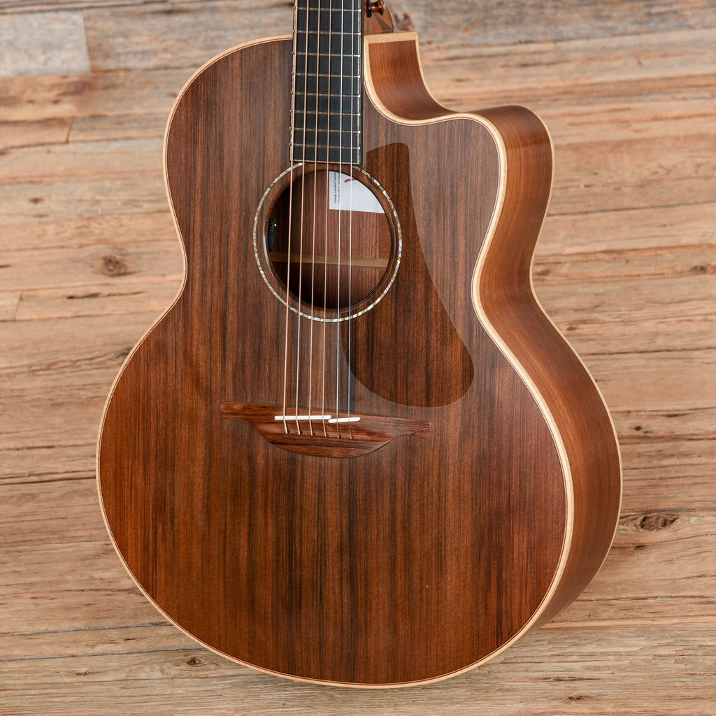 Lowden F35c Sinker Redwood/Honduran Rosewood Natural 2010 - View 2 | MusicMarket