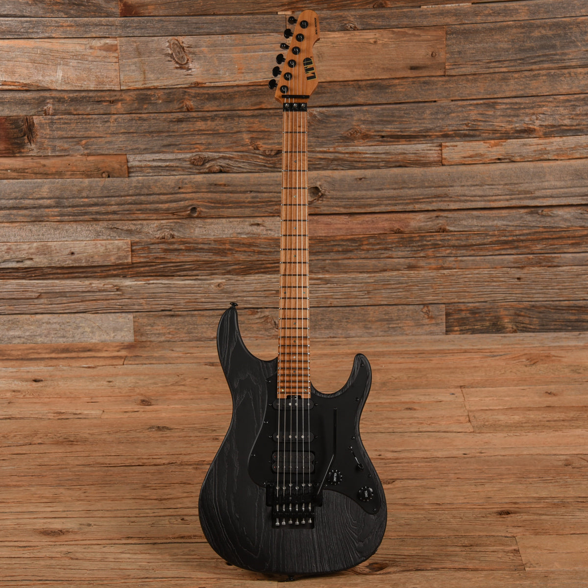 LTD SN-1000FR Black - View 4 | MusicMarket