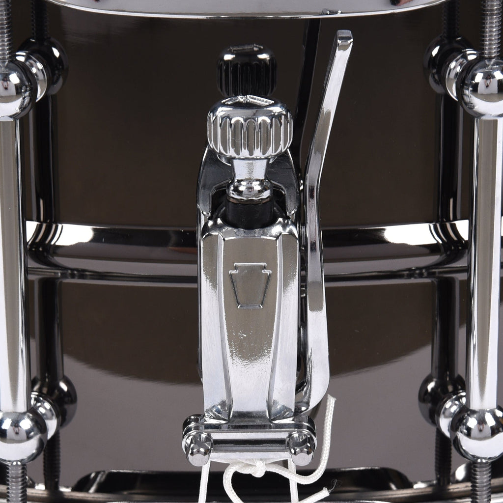 Ludwig 6.5x14 Universal Brass Snare Drum Chrome - View 4 | MusicMarket
