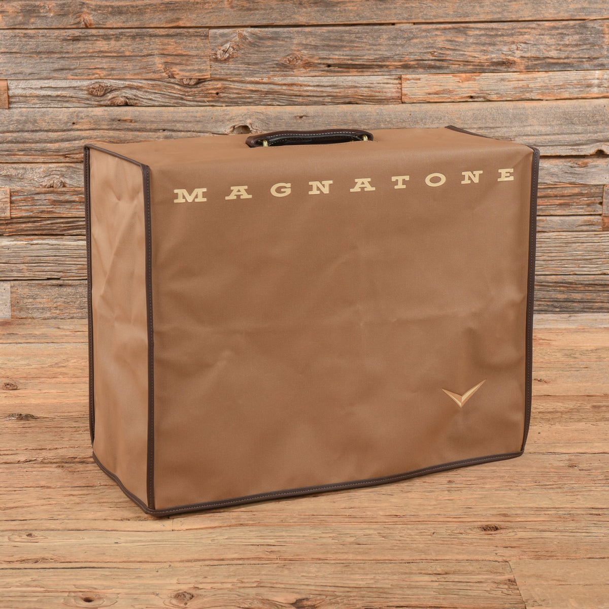 Magnatone Twilighter 22-Watt 1x12" Guitar Combo - View 3 | MusicMarket