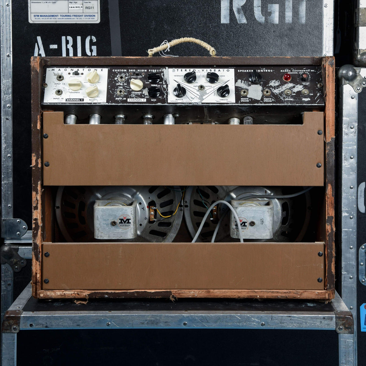 Magnatone Custom 280 2x12" Stereo - View 2 | MusicMarket