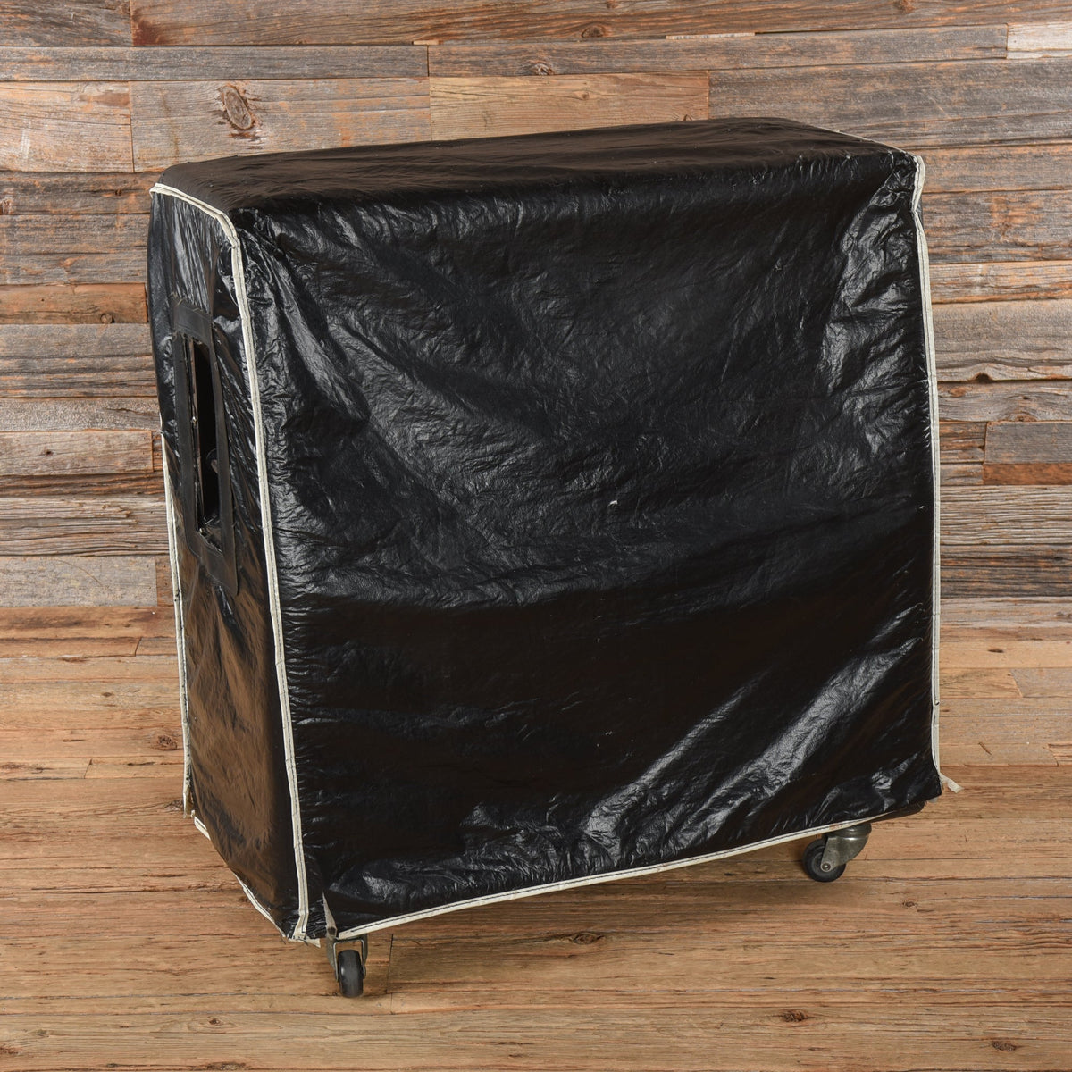 Marshall 1960AX 4x12 Slant Cabinet - View 3 | MusicMarket