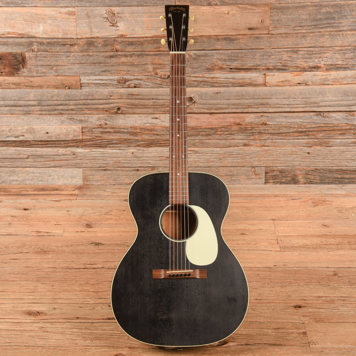 Martin 000-17 Black Smoke - View 4 | MusicMarket