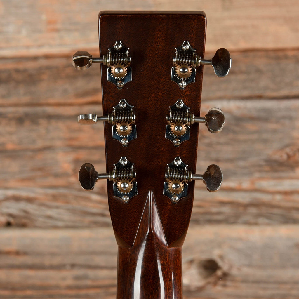Martin Custom Shop D-28 Authentic 1937 Ambertone 2022 - View 7 | MusicMarket
