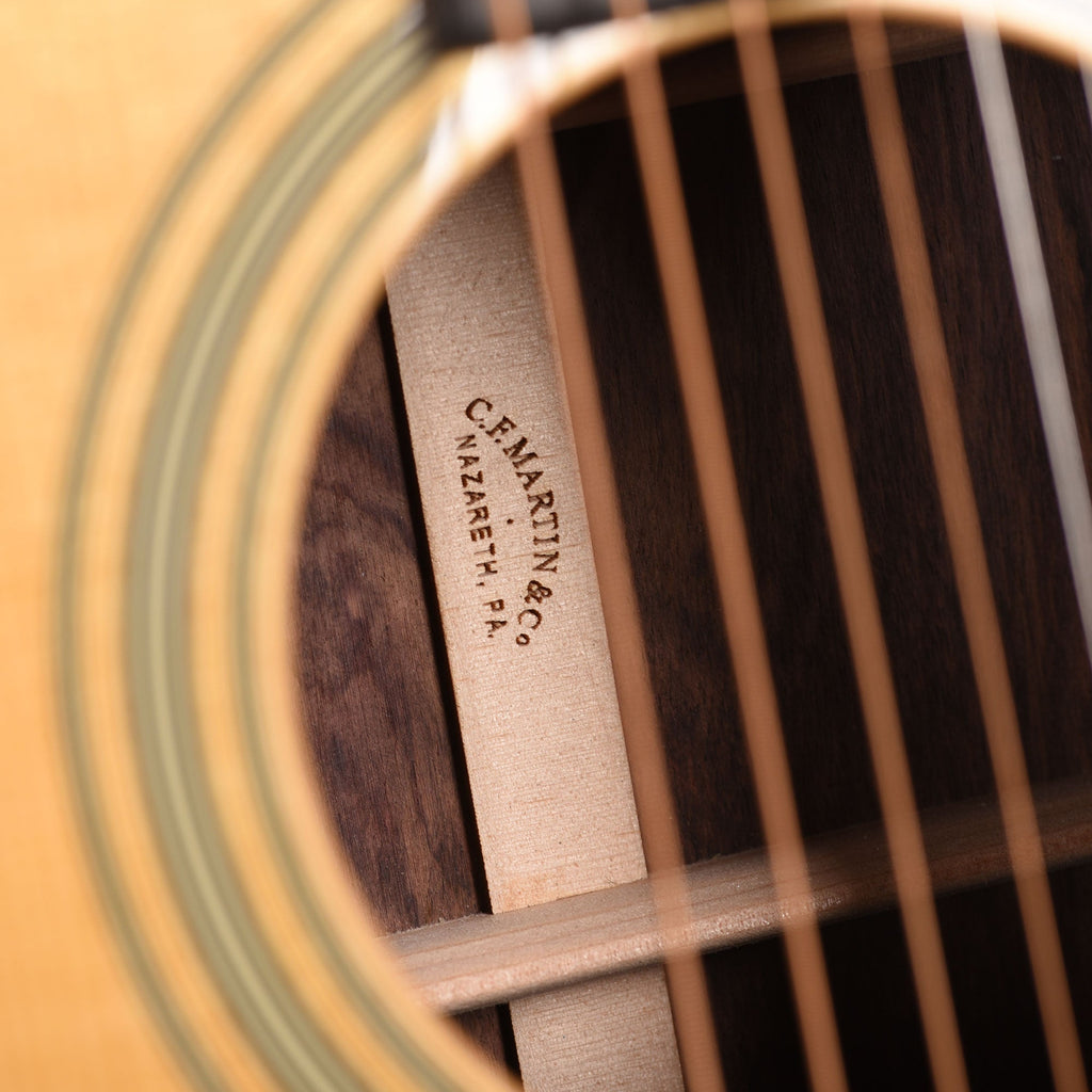 Martin Custom Shop D-28 Style Dreadnought Adirondack Spruce VTS/Wild Grain East Indian Rosewood Natural - View 10