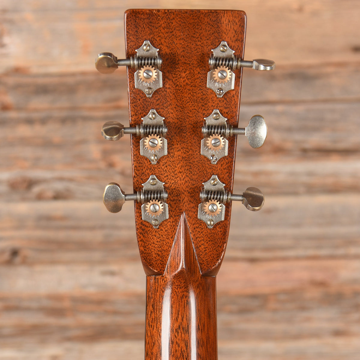 Martin Custom Shop Expert D-28 Authentic 1937 Ambertone 2023 - View 7 | MusicMarket