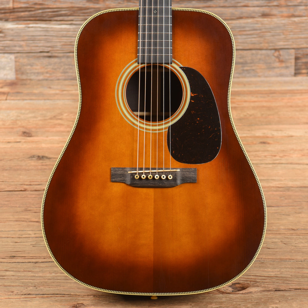 Martin Custom Shop Expert D-28 Authentic 1937 Ambertone 2023 - MusicMarket