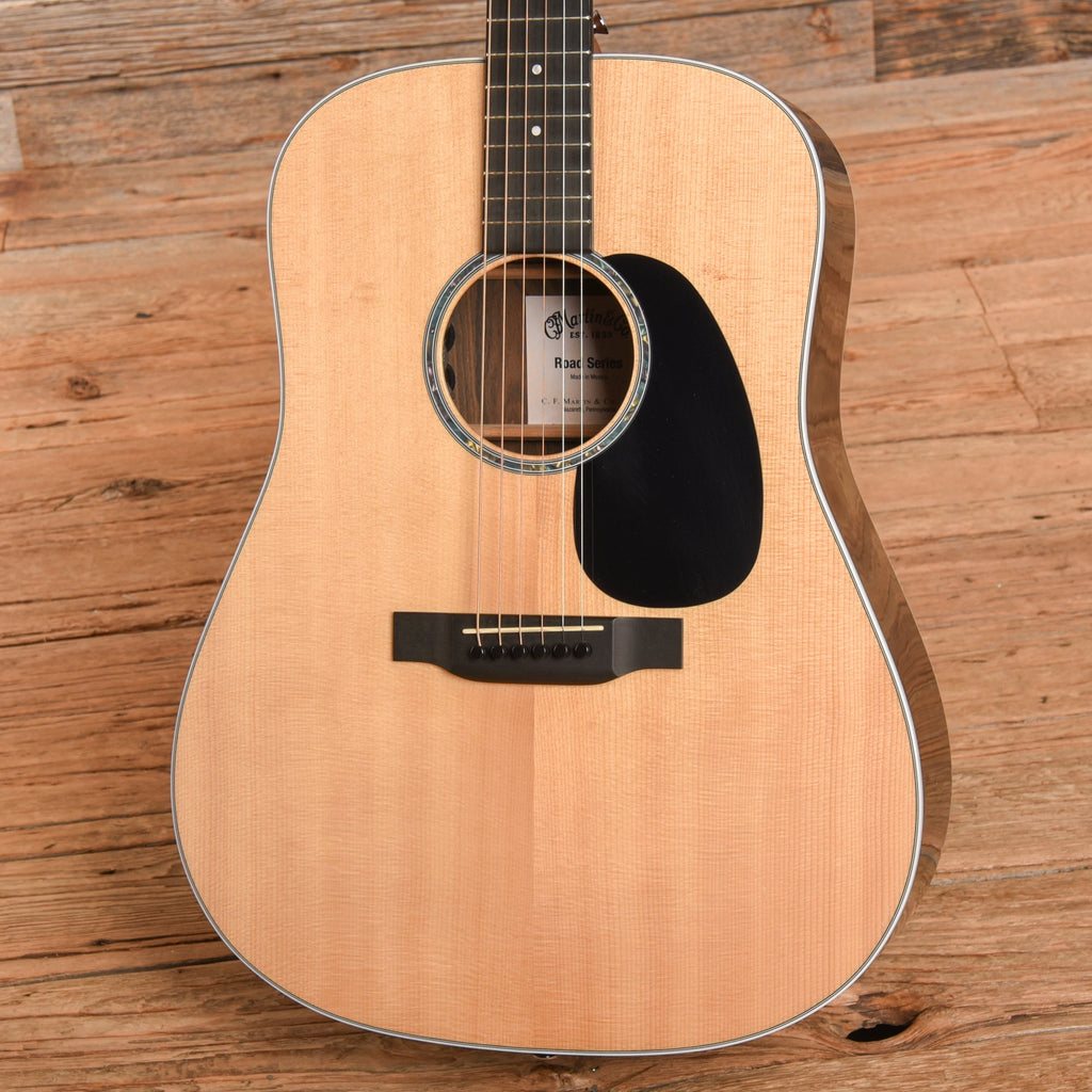 Martin D-13E Natural 2021 - View 2 | MusicMarket