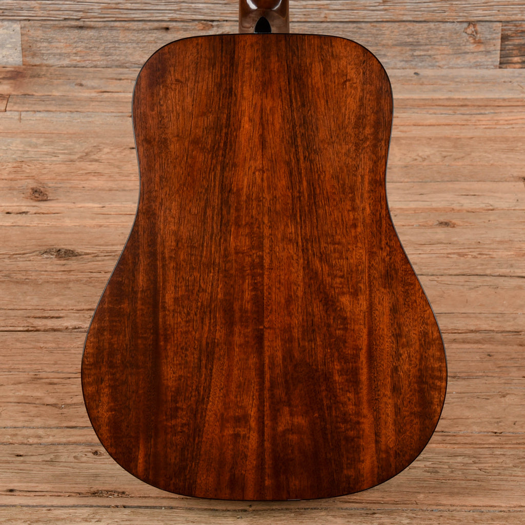 Martin D-18 Authentic 1937 Natural - View 3 | MusicMarket