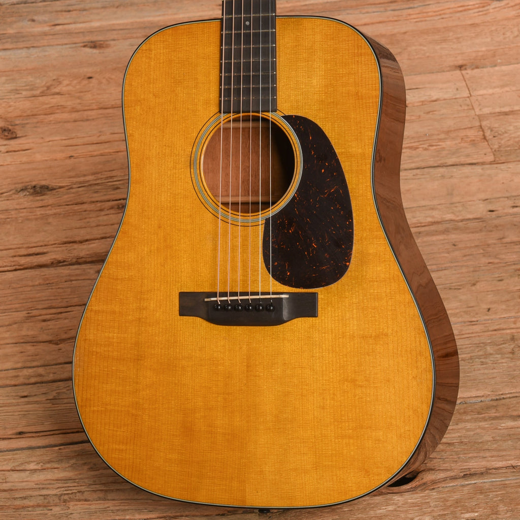 Martin D-18 Authentic 1937 VTS Aged Natural 2023 - View 2 | MusicMarket