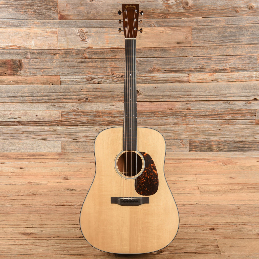 Martin D-18 Authentic 1939 Natural - View 4 | MusicMarket