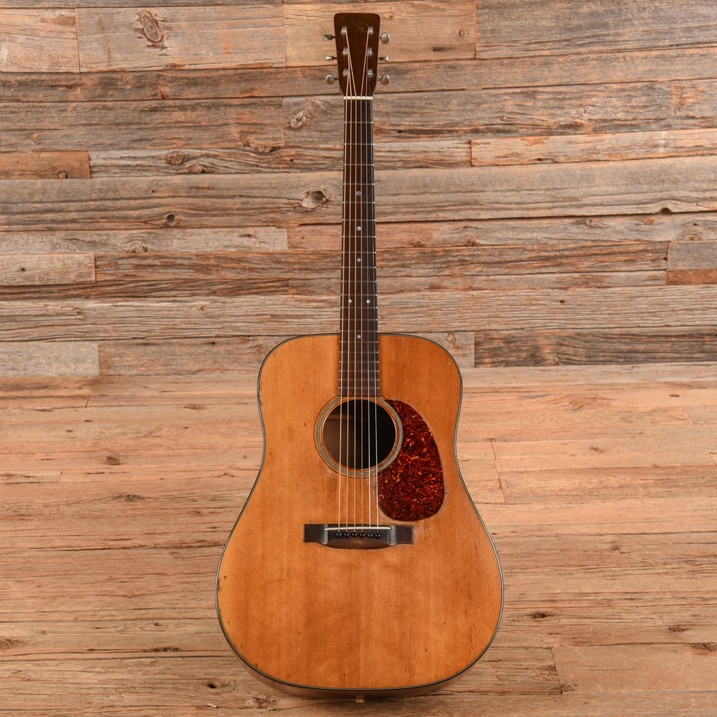 Martin D-18 Natural 1957 - View 4 | MusicMarket