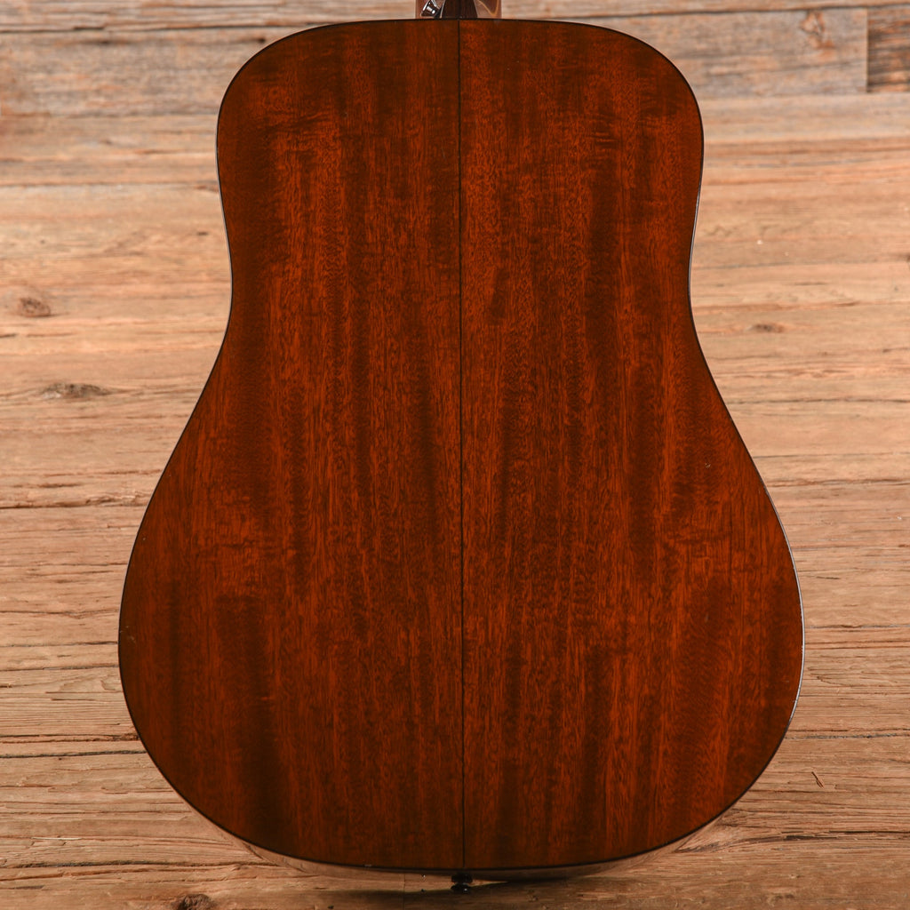 Martin D-18 Natural 1981 - View 3 | MusicMarket
