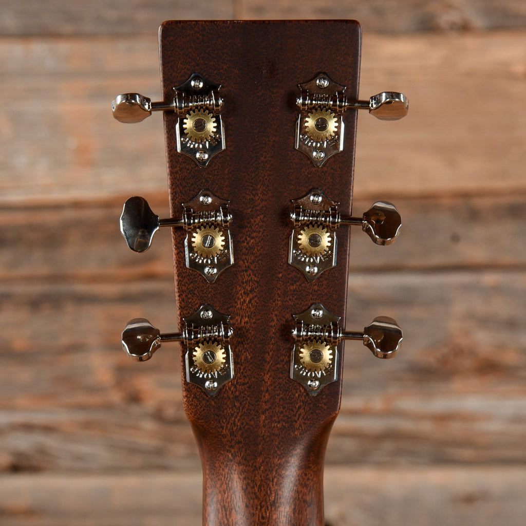 Martin D-18 Natural Gloss 2021 LEFTY - View 7 | MusicMarket
