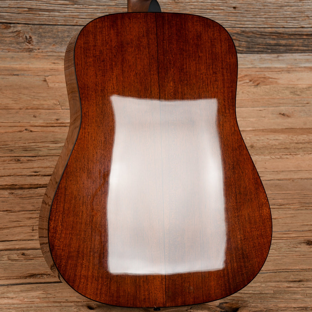 Martin D-18 Natural Gloss 2021 LEFTY - View 9 | MusicMarket