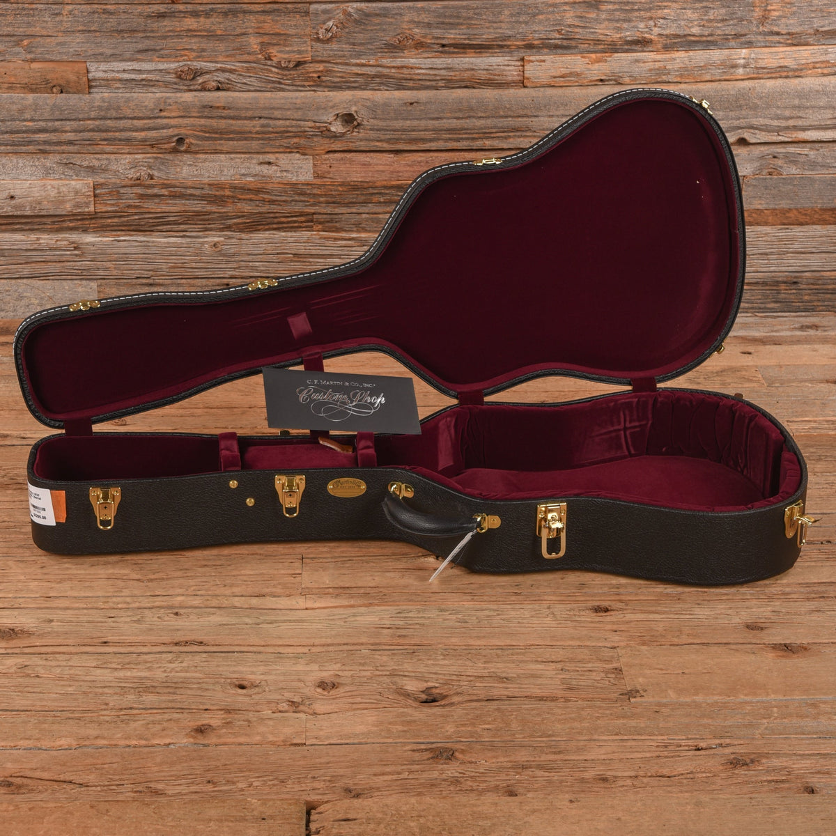 Martin D-28 Authentic 1937 Natural 2024 - View 9 | MusicMarket