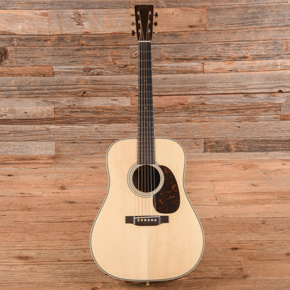 Martin D-28 Authentic 1937 Natural 2024 - View 4 | MusicMarket