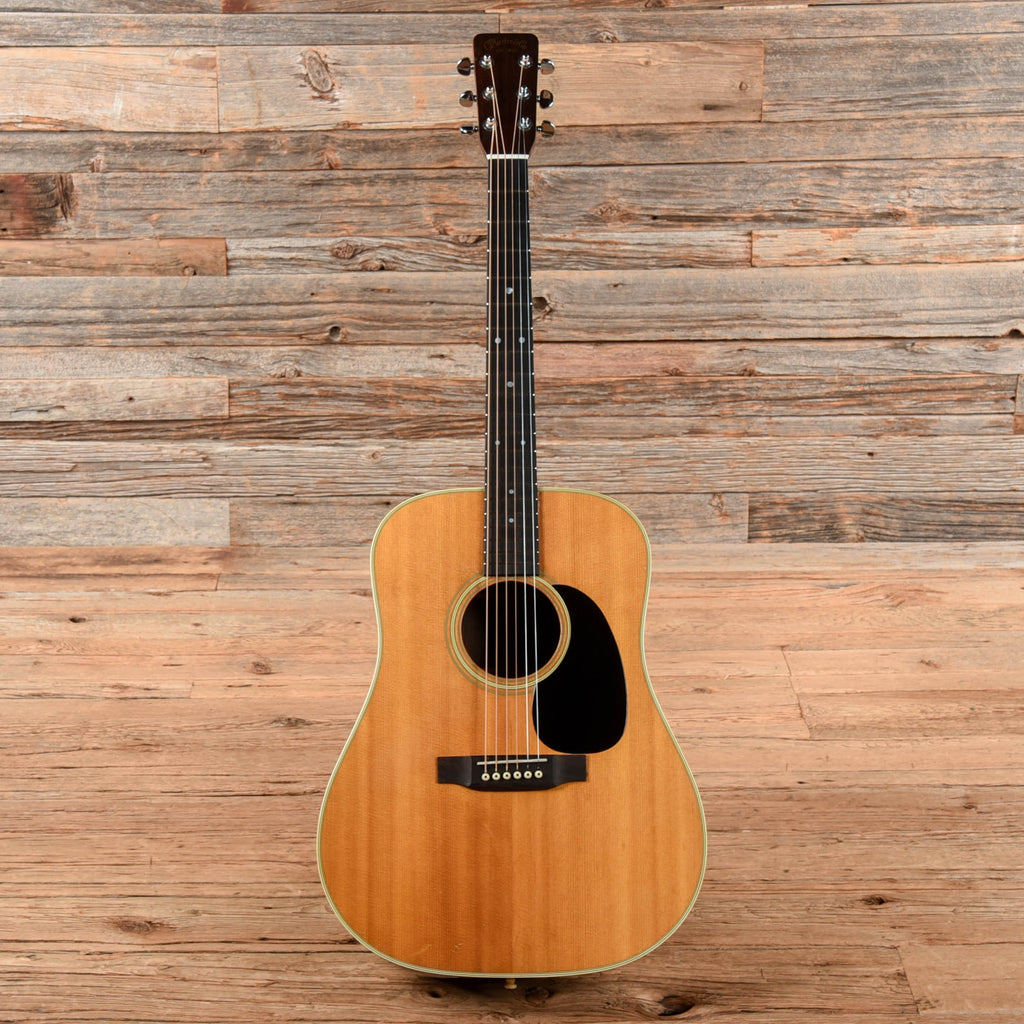 Martin D-28 Natural 1968 - View 4 | MusicMarket