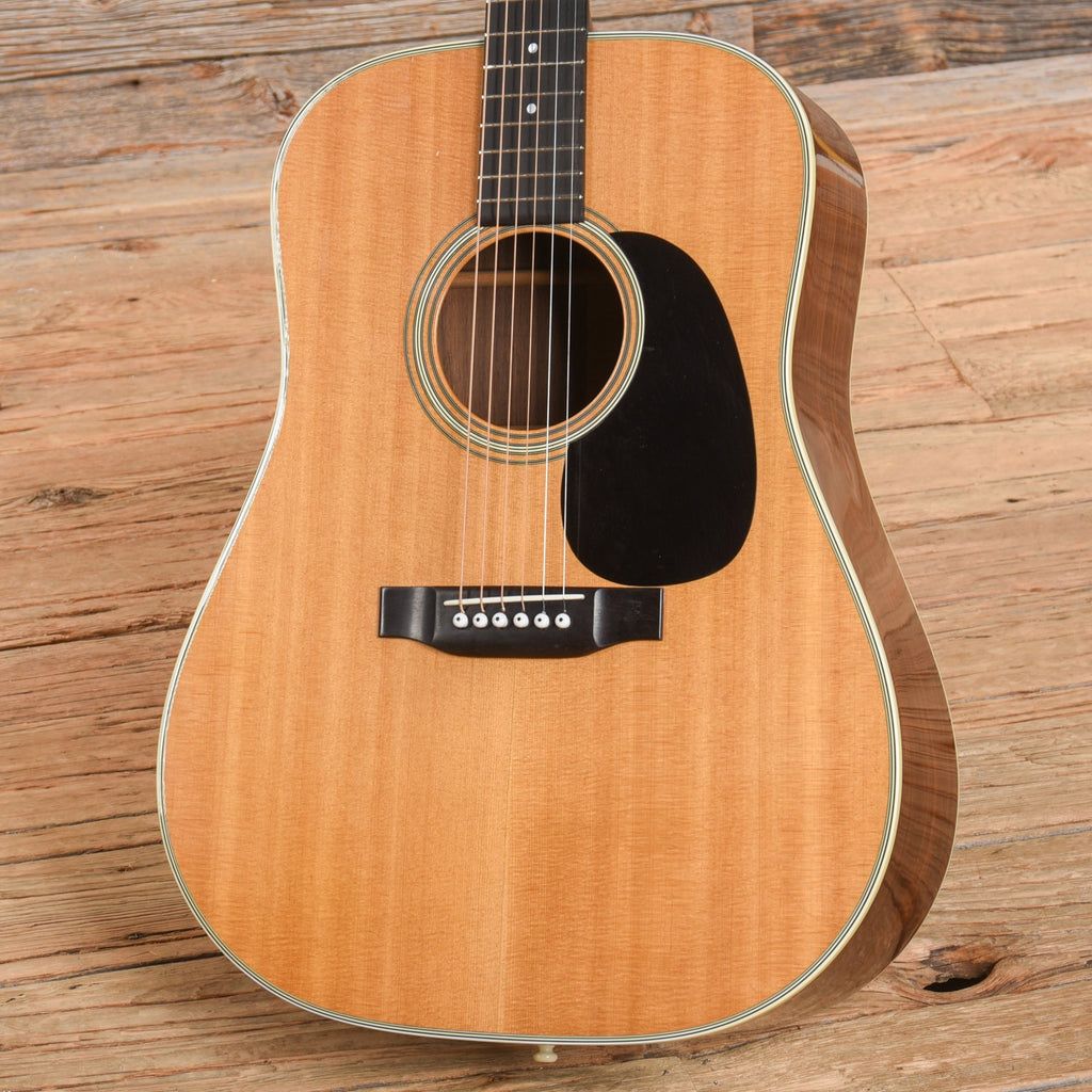 Martin D-28 Natural 1972 - View 2 | MusicMarket